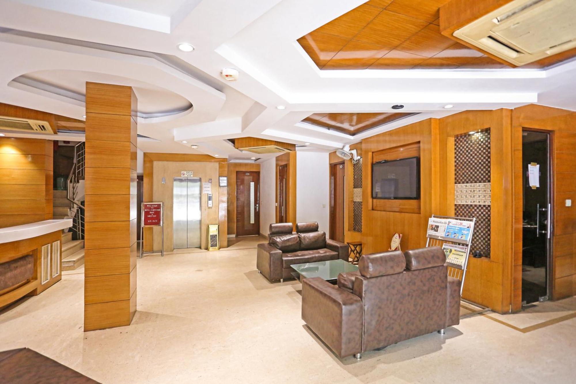 Hotel Silky Palace Near Igi Airportt Nueva Delhi Exterior foto