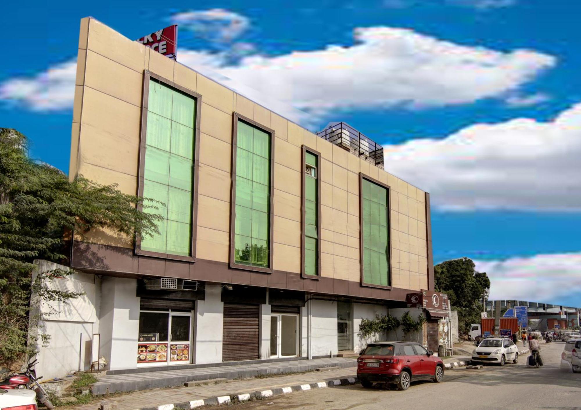 Hotel Silky Palace Near Igi Airportt Nueva Delhi Exterior foto